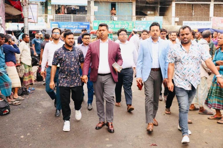 প্রধানমন্ত্রীর সফর সফল করতে দিনরাত মাঠে চট্টগ্রামের ডিসি জাহিদ