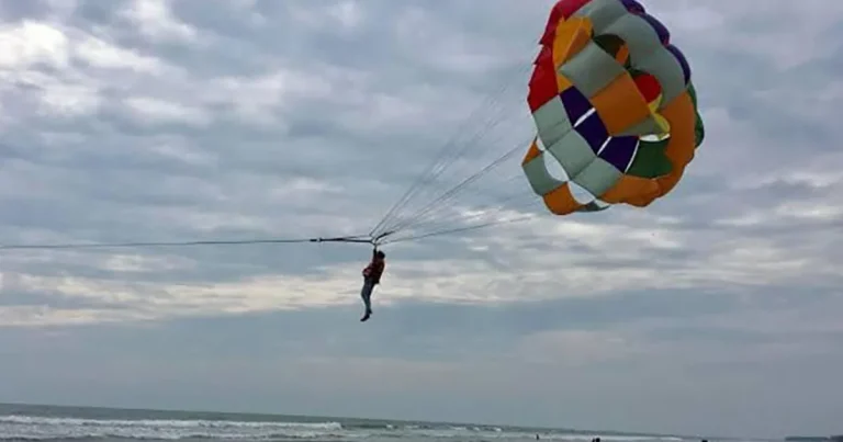 কক্সবাজারে ঝুঁকিপূর্ণ প্যারাসেলিং বন্ধে সরকারকে লিগ্যাল নোটিশ
