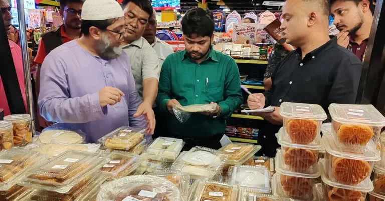 চট্টগ্রামে ফ্লেভারস-মেরিডিয়ান-রিও ক্যাফে ও উৎসব গুনল ৪০ লাখ টাকা জরিমানা