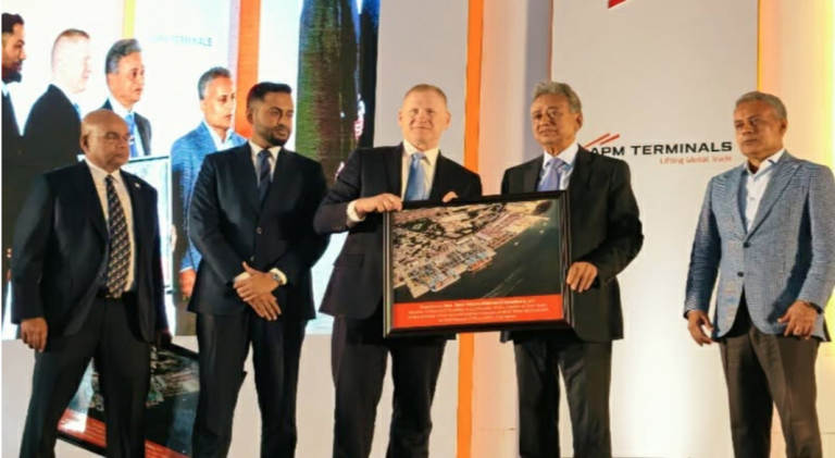 লালদিয়ায় সম্ভাবনা দুয়ার/ বন্দরে বিনিয়োগে আগ্রহী অনেক প্রতিষ্ঠান