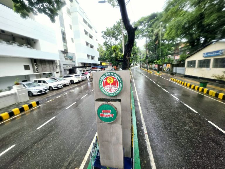 মেয়রের উদ্যোগে নতুন রূপে সেজেছে চট্টগ্রাম