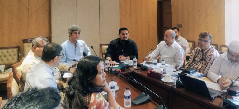 পাহাড়িদের জীবনমান উন্নয়নে বাস্তবভিত্তিক কার্যকর উদ্যোগ নেয়ার আহ্বান ভূমি ও পার্বত্যমন্ত্রীর