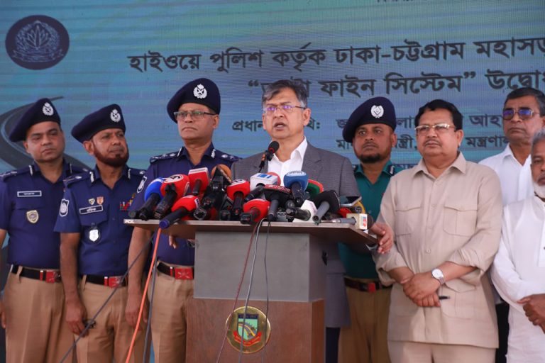 শ্রমিক, মালিক বা পুলিশ—যে পক্ষই হোক চাঁদাবাজি বন্ধ করতে হবে: স্বরাষ্ট্রমন্ত্রী