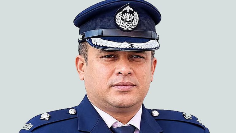 রাষ্ট্রদ্রোহ মামলায় সাবেক ওসি রাকিবুল গ্রেপ্তার, ৭ দিনের রিমান্ড আবেদন