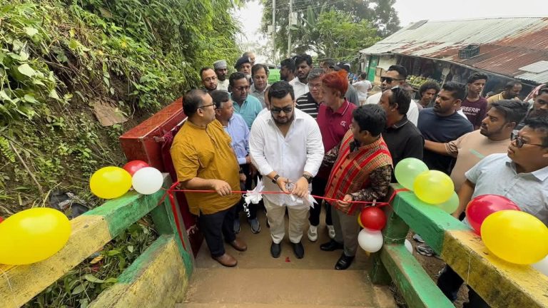 সাজেক ভ্যালির কংলাক পাহাড়ে ওঠার সিঁড়ির শুভ উদ্বোধন করেন প্রতিমন্ত্রী