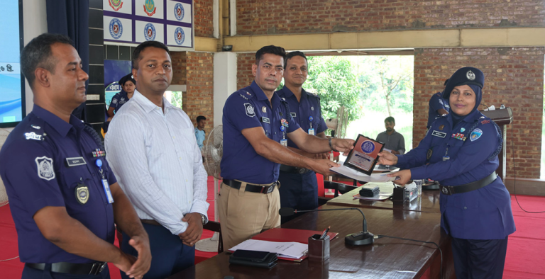 চট্টগ্রাম জেলার শ্রেষ্ঠ ওসি ফরিদা ইয়াসমিন