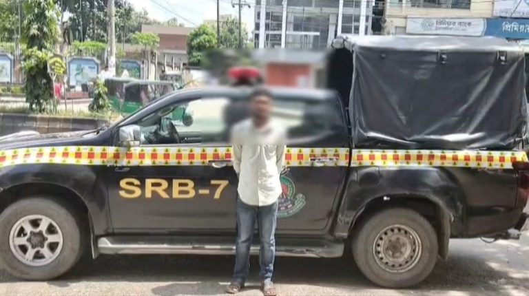 গণ-অভ্যুত্থানের সময় কাশিমপুর কারাগার থেকে পালানো মৃত্যুদণ্ডপ্রাপ্ত আসামি চট্টগ্রামে গ্রেপ্তার
