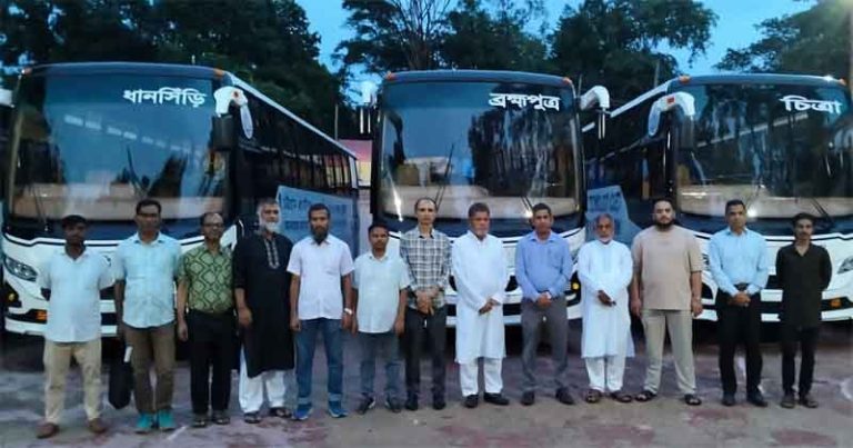 চুয়েট শিক্ষার্থীদের জন্য ৬ বাস উপহার দিলেন জসিম উদ্দীন ফাউন্ডেশন