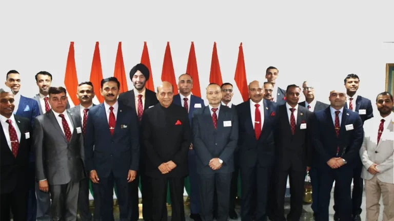 ঢাকায় ভারতের ন্যাশনাল ডিফেন্স কলেজের ১৫ সদস্যের প্রতিনিধিদল