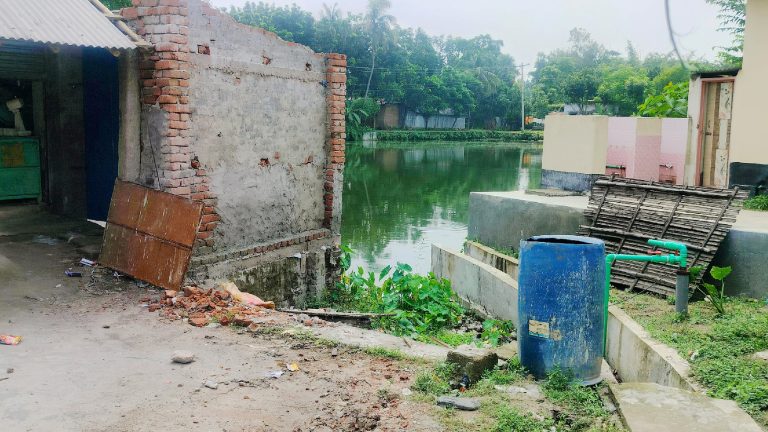 মান্দায় প্রতিমা বিসর্জনের ঘাট দখল, দুর্গাপূজা বন্ধের সিদ্ধান্ত