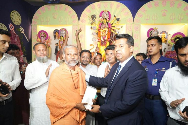 ৪২ বছরে প্রথম ডিসি জেলেপল্লির পূজায়, উচ্ছ্বাস